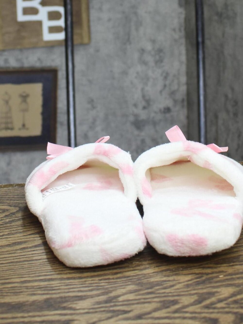 Max & Olivia Girls Slip On Slippers White / Pinkq L/XL - Picture 4 of 6